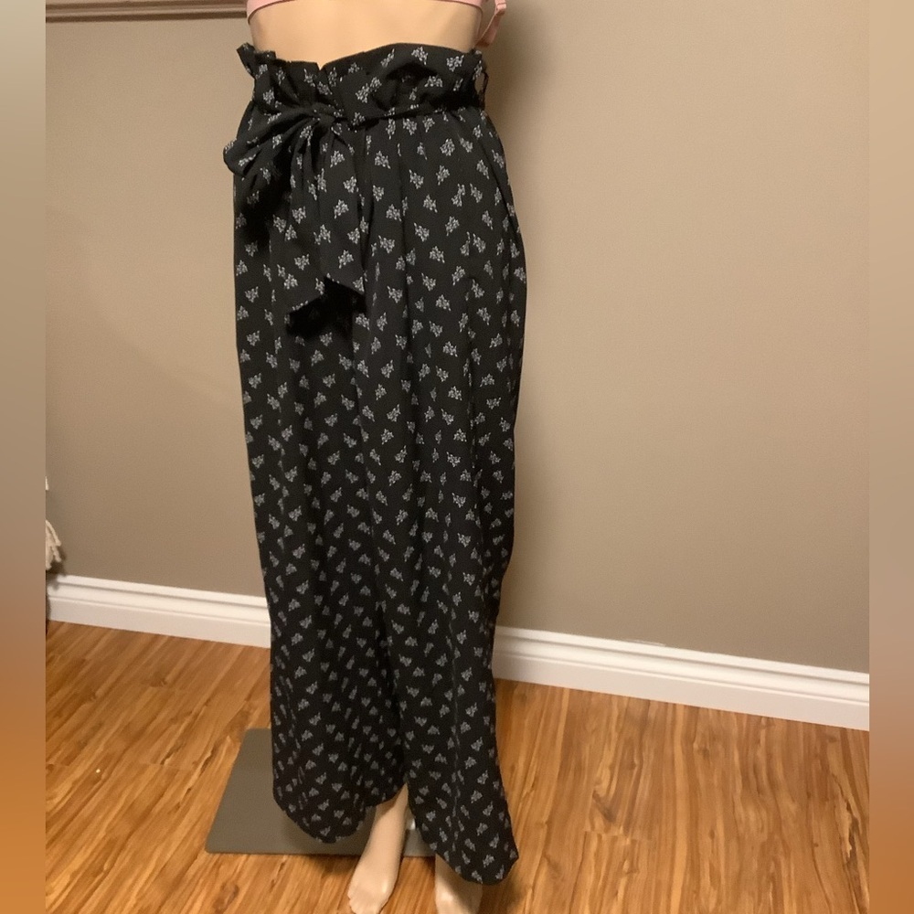NWT Max Studio pants large black/ grey